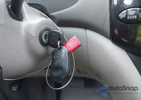 2004 Toyota Sienna Le z USA, uszkodzony, nr VIN 5TDZA23C34S129410